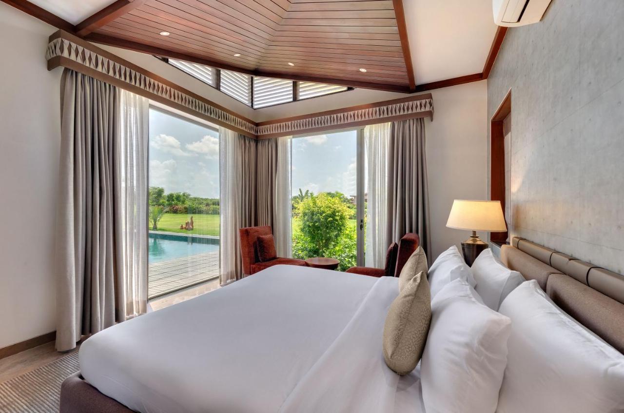 The Fern Royal Farm Resort, Anjār Esterno foto